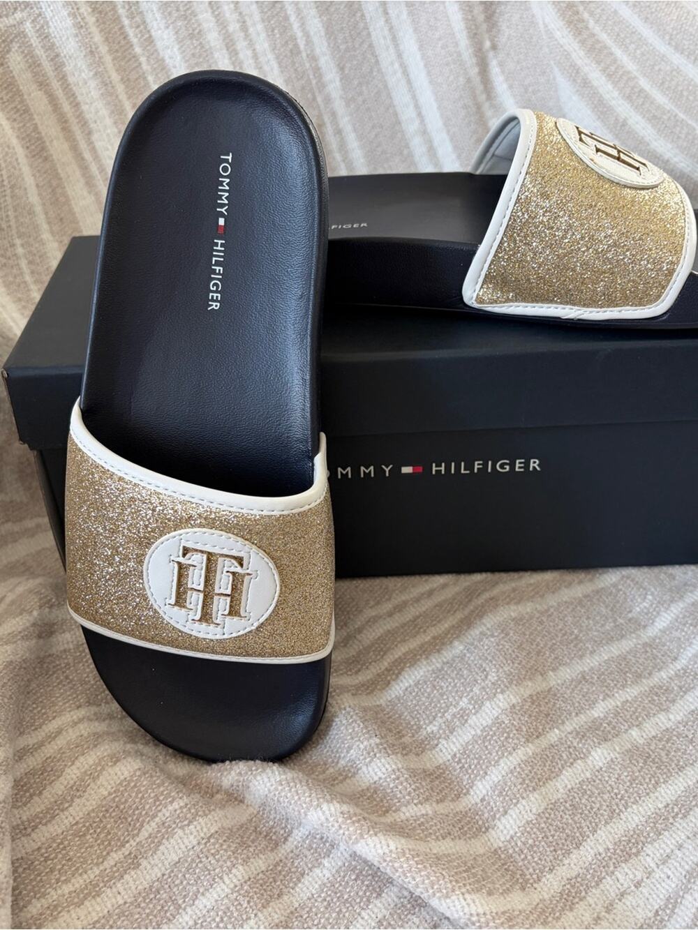 Tommy Hilfiger Gold Glitter Logo Slide Sandals Size 6